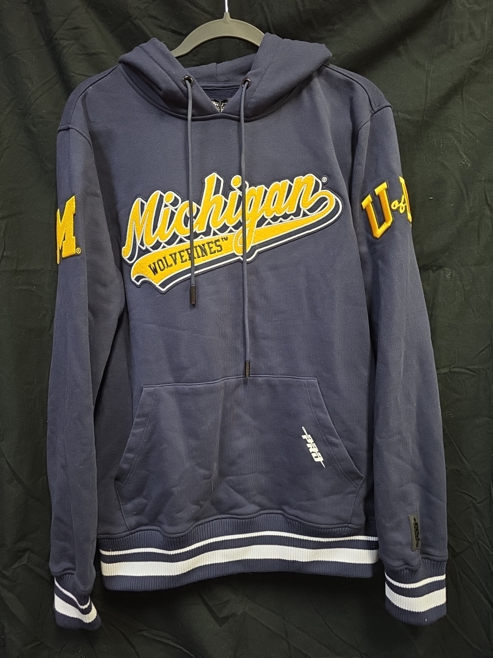 Michigan Wolverines Navy Pullover Hoodie - University Logo